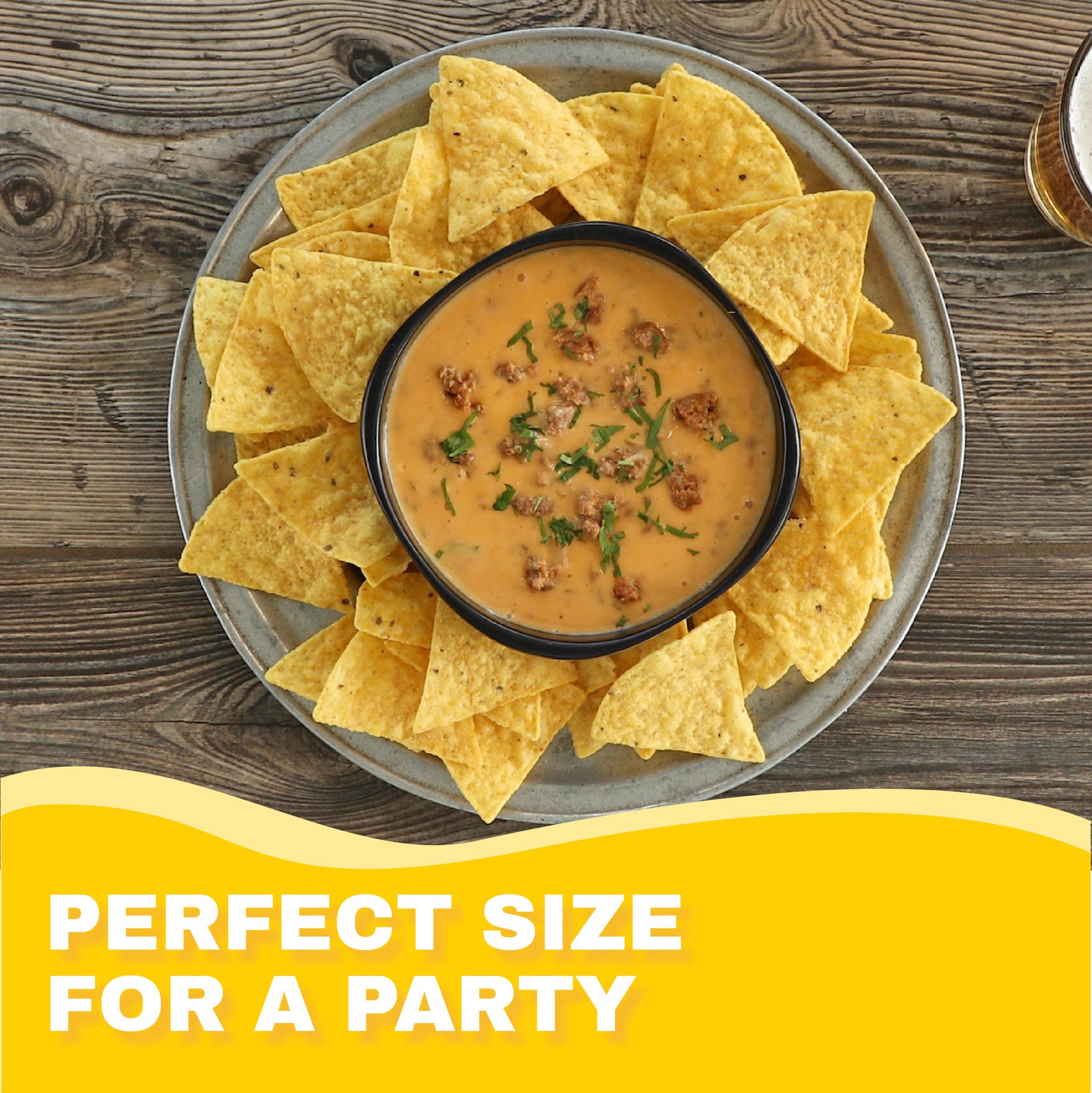 slide 2 of 5, Chef-mate ¡Que Bueno! Jalapeño Cheese Sauce, 6 lbx10 oz, 106 oz