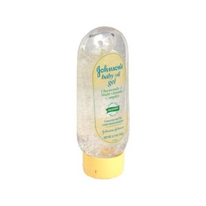 slide 1 of 1, Johnson & Johnson Johnson's Chamomile And Multi-Vitamin Complex Baby Oil Gel, 6.5 oz; 182 gram