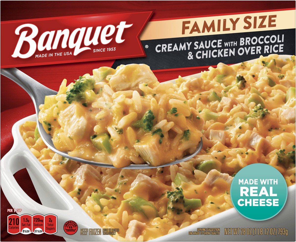 slide 6 of 9, Banquet Family Size Creamy Sauce with Broccoli and Chicken Over Rice, Frozen Meal, 28 OZ, 28 oz