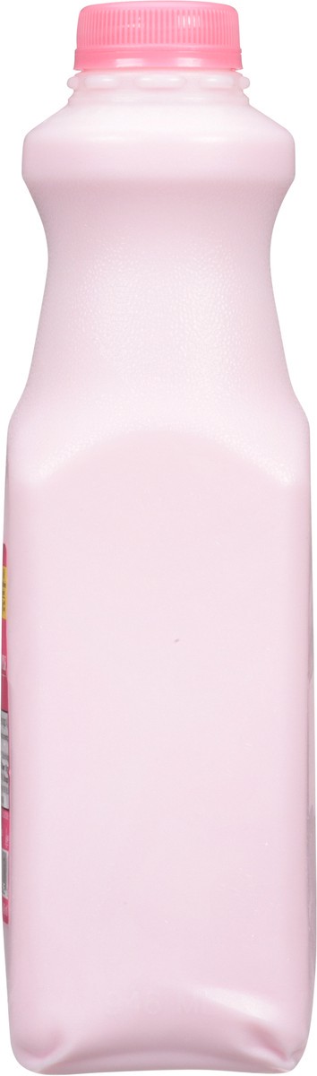 slide 4 of 14, Prairie Farms Premium Strawberry Milk 1 qt, 1 qt