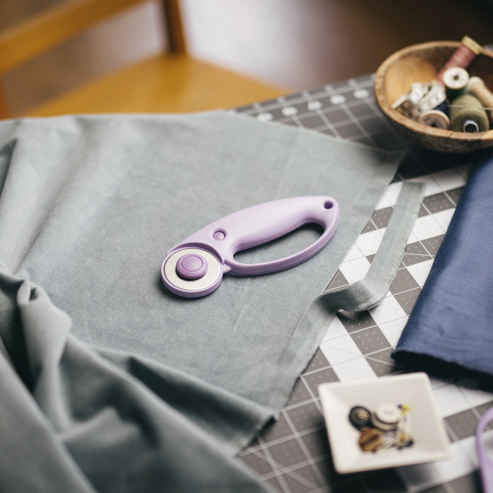 slide 9 of 10, Fiskars 45mm Ultra Lilac Loop Rotary Cutter, 45 mm