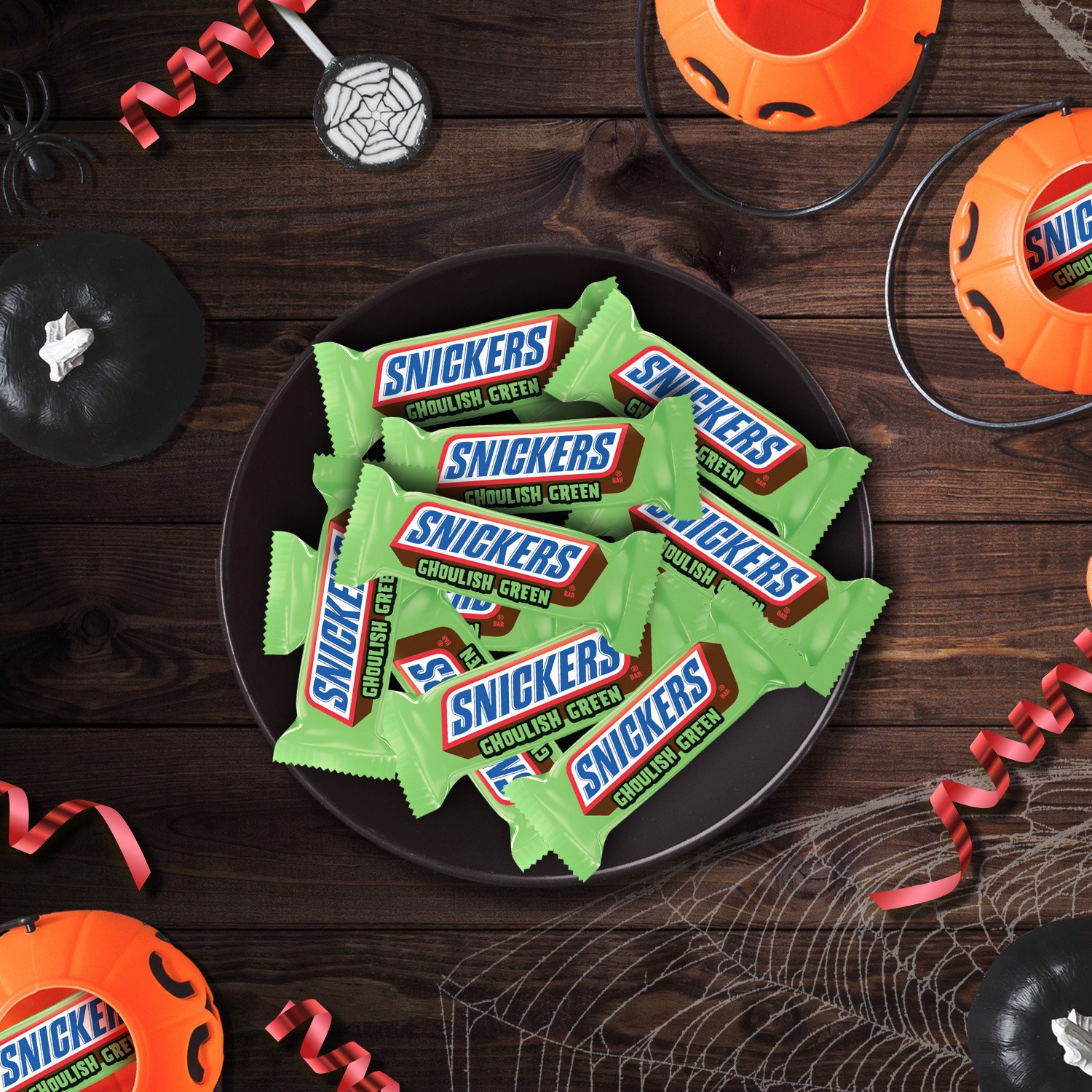 slide 7 of 8, SNICKERS Ghoulish Green Fun Size Chocolate Halloween Candy Bars, 9.69 oz Bag, 9.69 oz