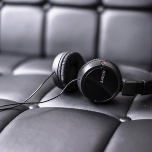 slide 2 of 3, Sony Smartphone Headset - Black ZX110AP, 1 ct