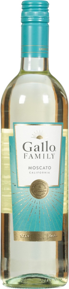 slide 8 of 9, Gallo Family Vineyards White Wine, 750 ml