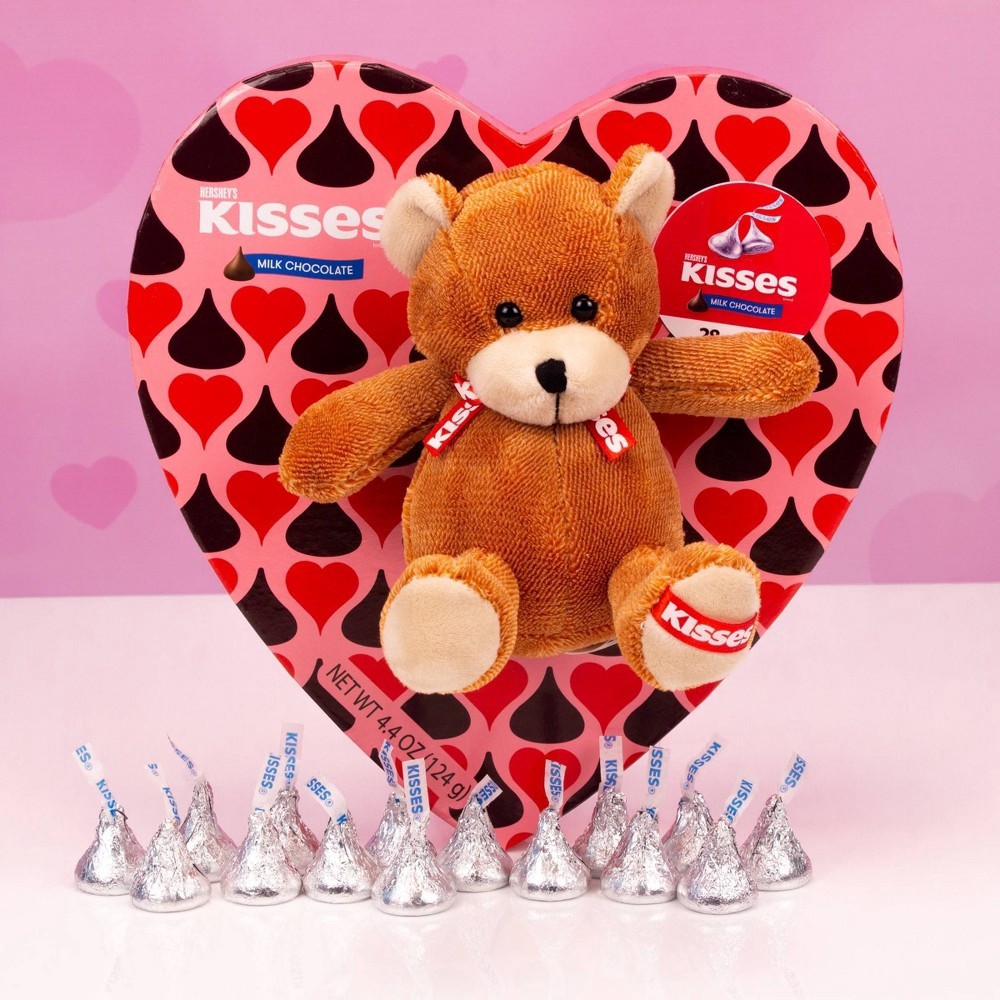 slide 2 of 4, Galerie Valentine's Hershey Kisses Heart Box With Plush And Kisses - 4.4.oz, 1 ct