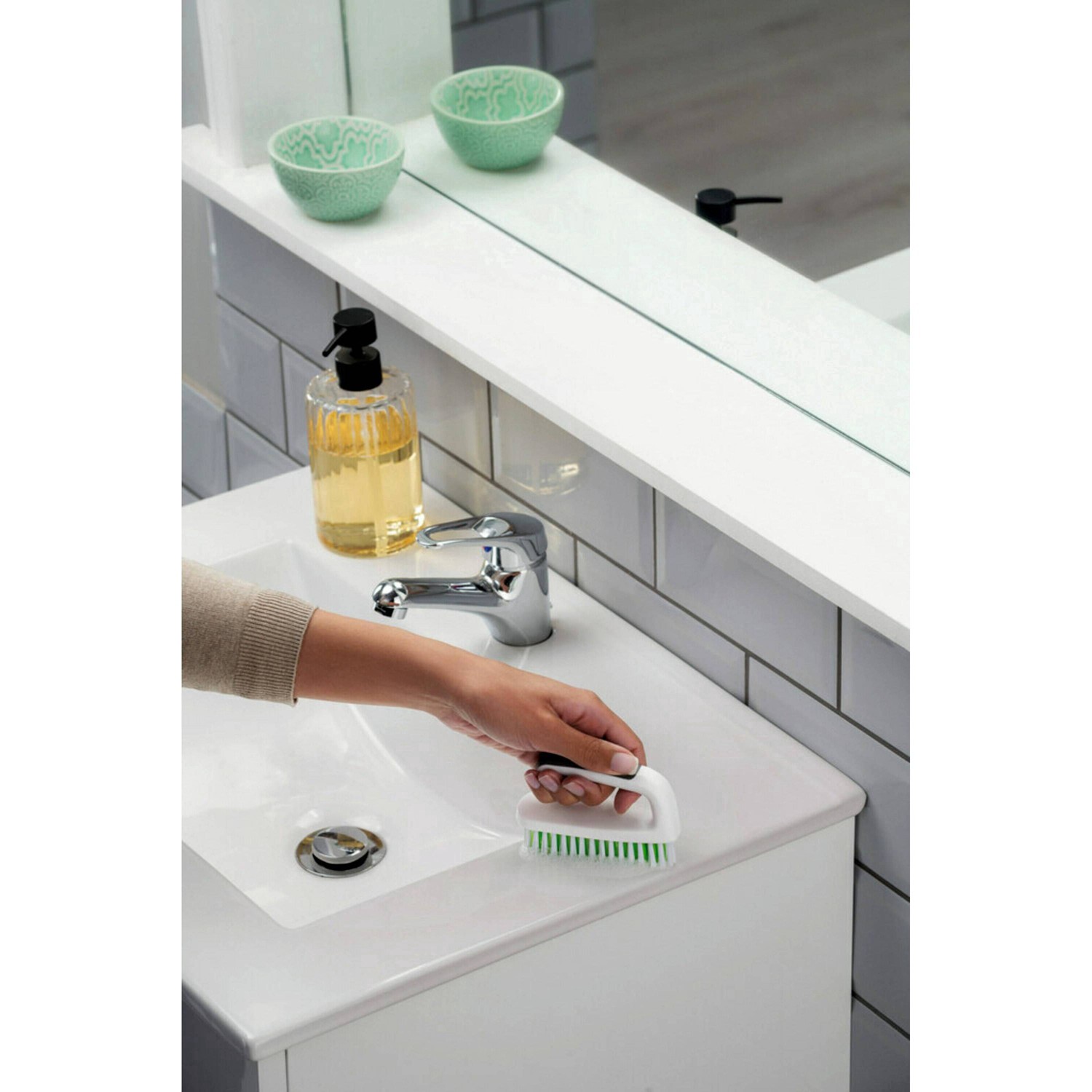 slide 21 of 43, Scotch-Brite Hand & Nail Brush 1 ea, 1 ct