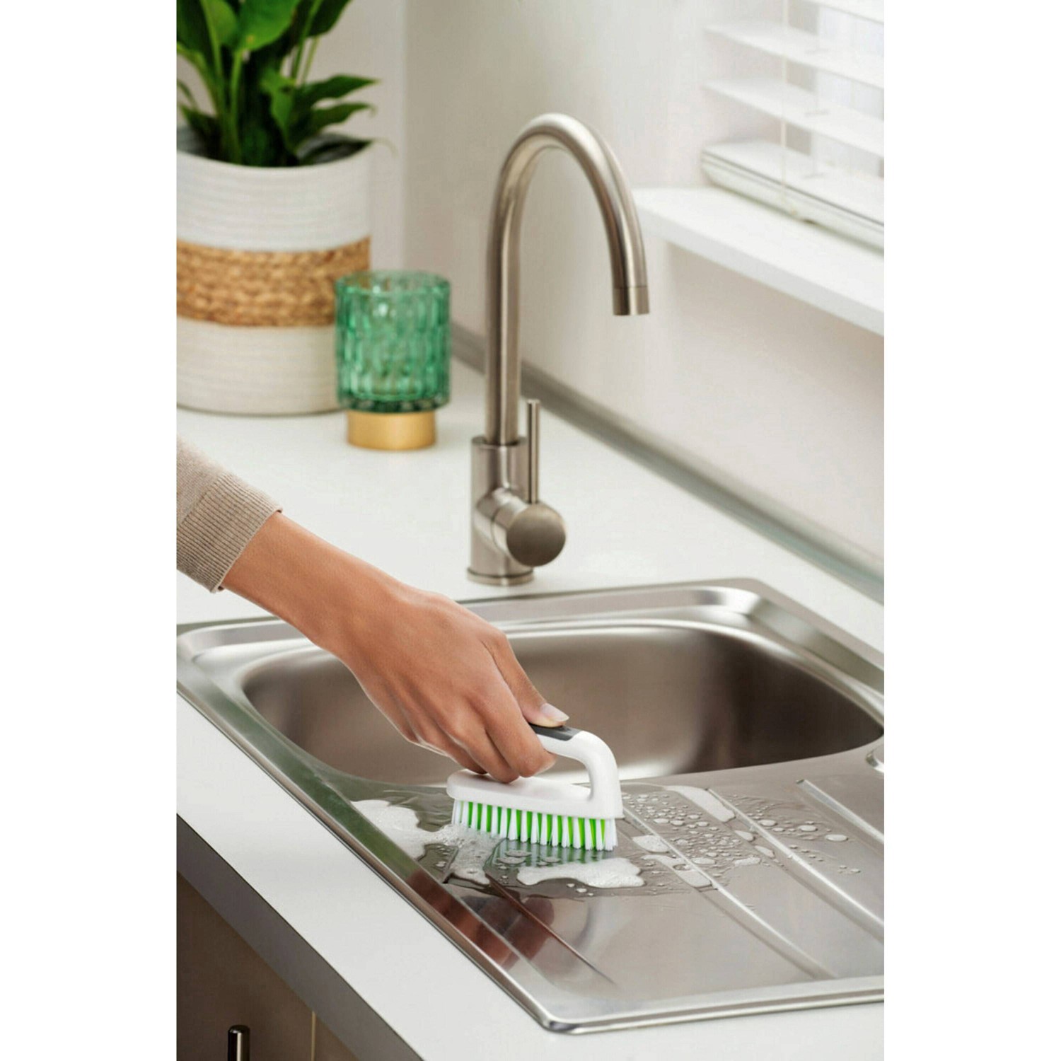 slide 38 of 43, Scotch-Brite Hand & Nail Brush 1 ea, 1 ct