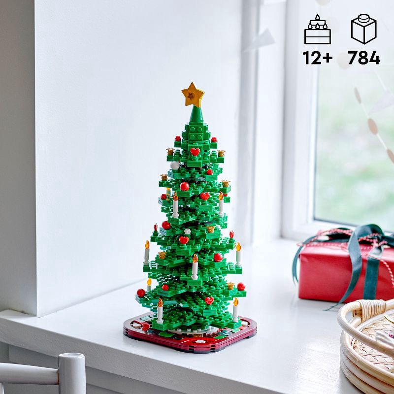 slide 4 of 5, LEGO Christmas Tree Building Set 40573, 1 ct