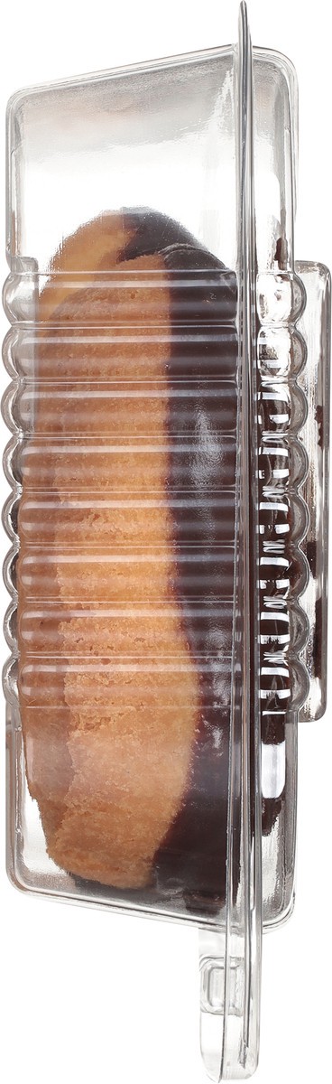 slide 9 of 14, Lunds & Byerlys Chocolate Iced Cake Donuts 3 ea, 1 ct