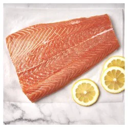 Giant Eagle Farm Raised Skinless Salmon