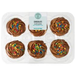Bakery Fresh Chocolate Cupcakes With Whipped Icing