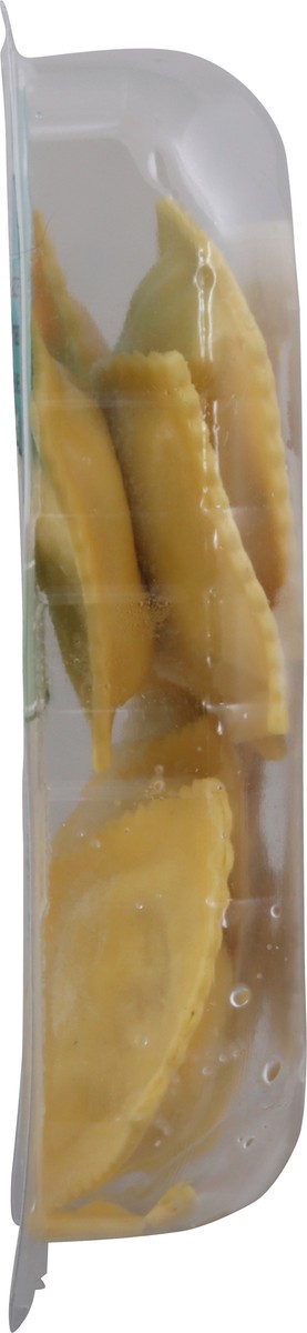 slide 11 of 14, Nuovo Fresh Mozzarella & Tomato Carprese Ravioli 9 oz,
