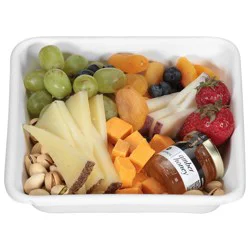 Lunds & Byerlys World Traveler Cheese Tray - 1 ea