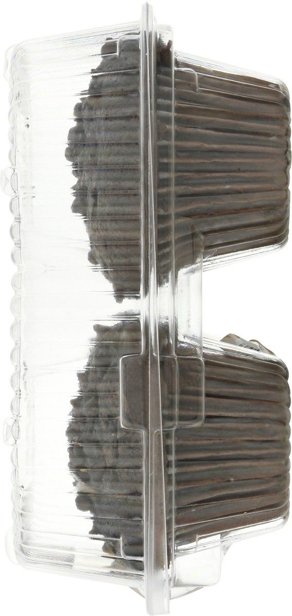 slide 9 of 13, SE Grocers Double Chocolate Chip Muffin, 1 ct