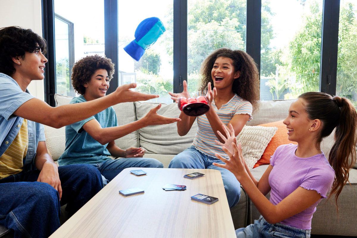 slide 6 of 16, MATTEL GAMES Rock Em Sock Em Robots Fight Cards, 1 ct