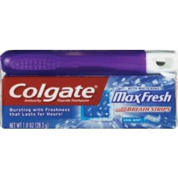 Colgate Maxfresh Anticavity Fluoride Travel Toothbrush, Cool Mint