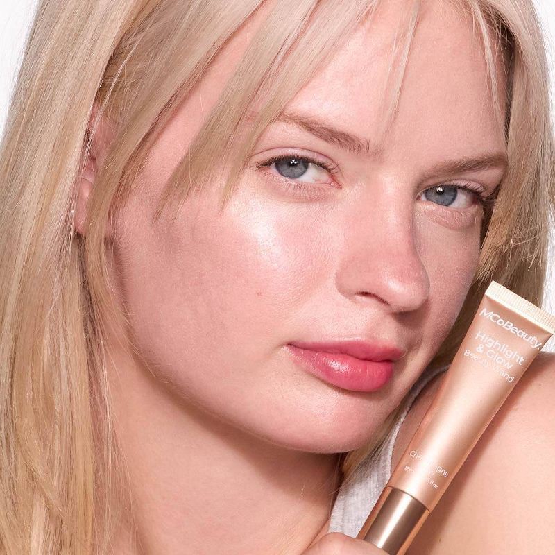 slide 2 of 10, MCoBeauty Highlight & Glow Beauty Wand - Blush Glow, 1 ct