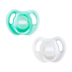 Tommee Tippee Ultra-Light Silicone Pacifier 0-6m, 2 pk