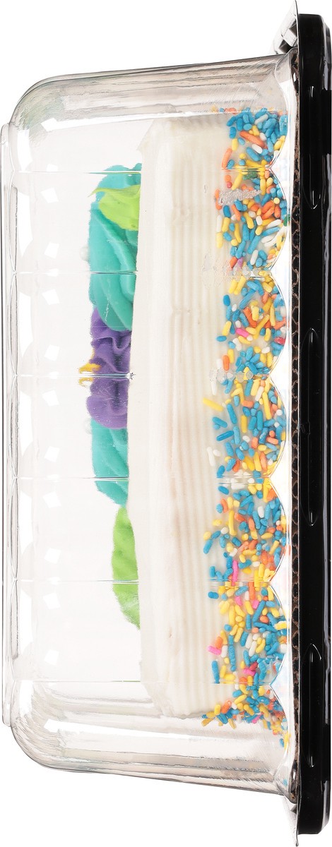 slide 5 of 13, Sabrina's 1/4 Sheet Decorated Gold Cake 64 oz, 64 oz