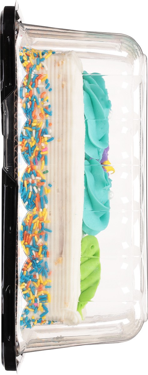 slide 6 of 13, Sabrina's 1/4 Sheet Decorated Gold Cake 64 oz, 64 oz