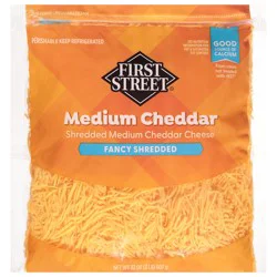 First Street Medium Cheddar Fancy Shred