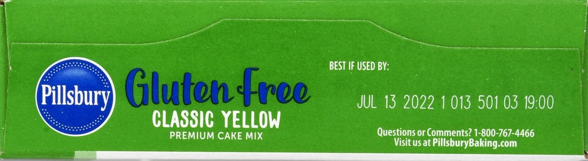 slide 6 of 9, Pillsbury Premium Classic Yellow Cake Mix 17 oz, 1 ct