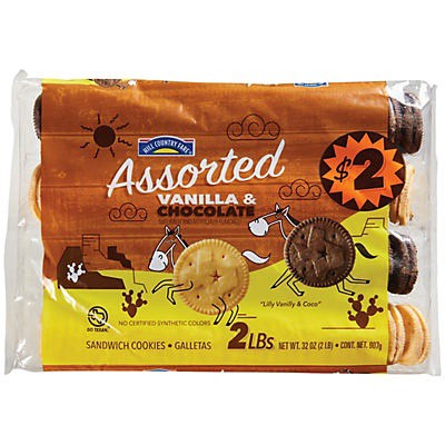 slide 1 of 1, Hill Country Fare Assorted Vanilla & Chocolate Creme Sandwich Cookies - Texas-Size Pack, 32 oz