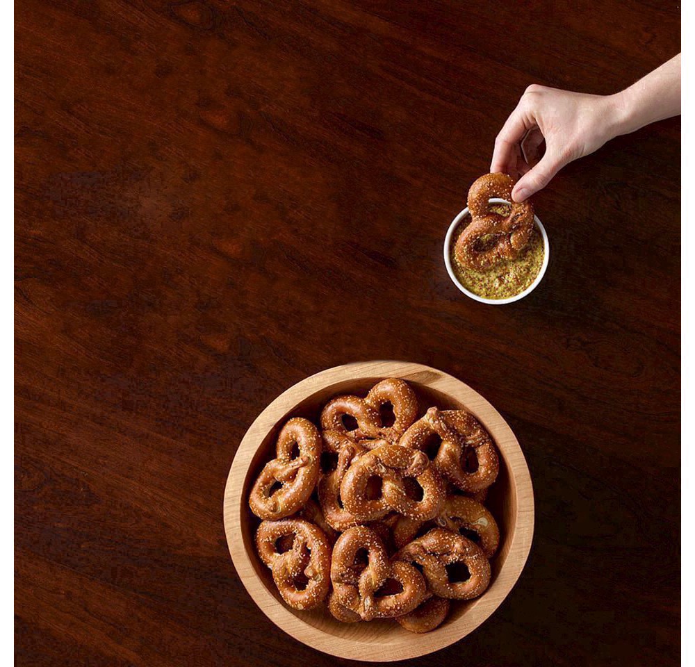 slide 42 of 80, Snyder's of Hanover Pretzels, Sourdough Hard Pretzels, Family Size 16 Oz Bag, 16 oz