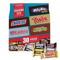 Mars MARS Chocolate Favorites (SNICKERS, TWIX, 3 MUSKETEERS & MILKY WAY) Minis Size Candy Bars Assorted Variety Mix, 8.31 Ounce Bag (Packaging may vary)
