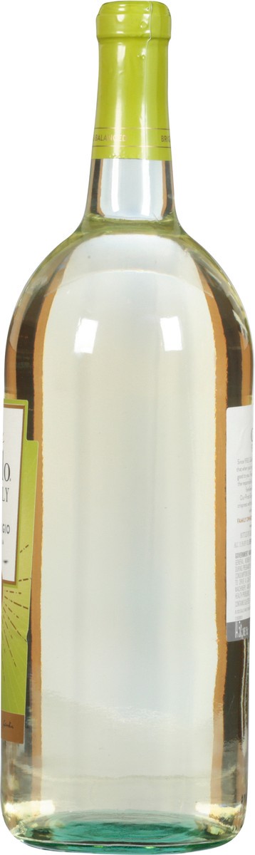 slide 8 of 12, Gallo Family Vineyards White Wine, 1.50 liter