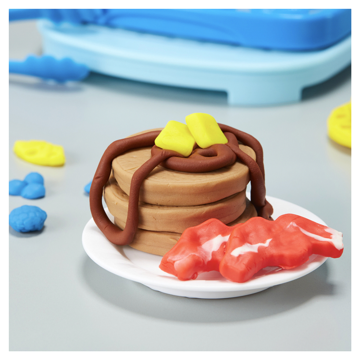 slide 15 of 18, Hasbro Play-Doh Kitchen Creations Breakfast Bakery, 1 ct