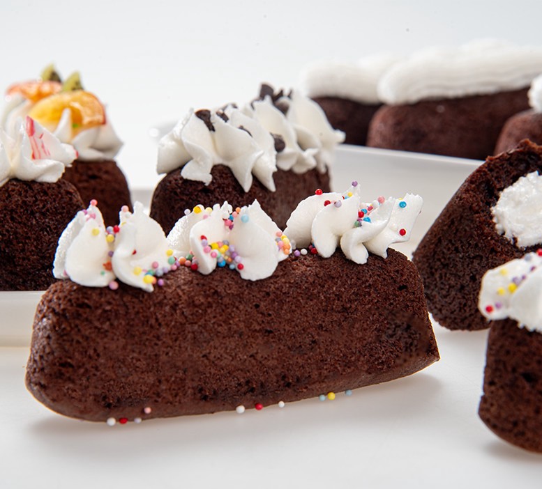 slide 3 of 5, Katz Creme Cakes - Peppermint, 8.8 oz