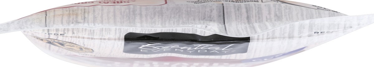 slide 4 of 6, Essential Everyday Cheese Blend, Gourmet, Sharp Cheddar, Classic Cut, 8 oz