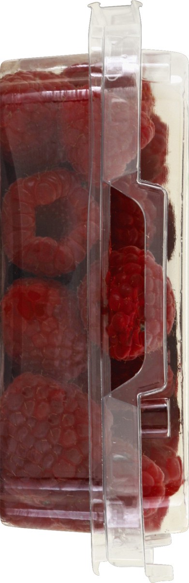 slide 3 of 4, Organic Raspberries, 6 Oz., 6 oz