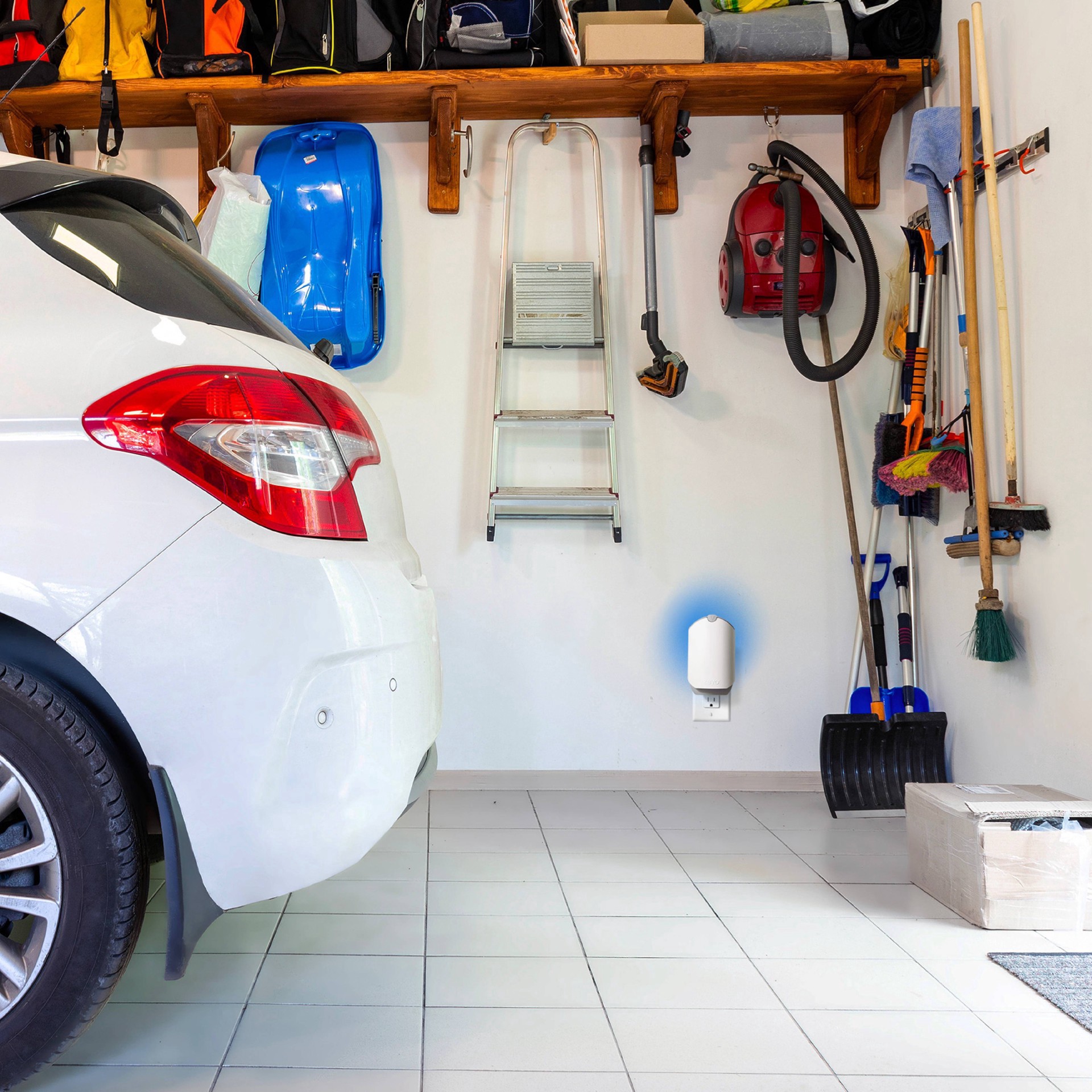 slide 4 of 11, Zevo Starter Kit Flying Insect Trap 1 ea, 1 ct