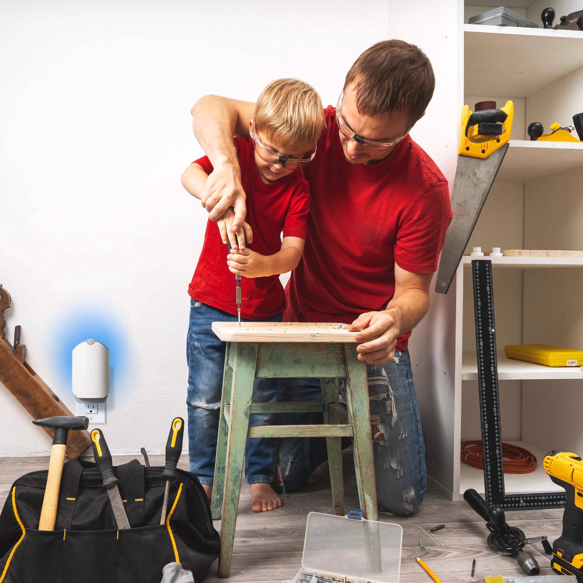 slide 8 of 11, Zevo Starter Kit Flying Insect Trap 1 ea, 1 ct