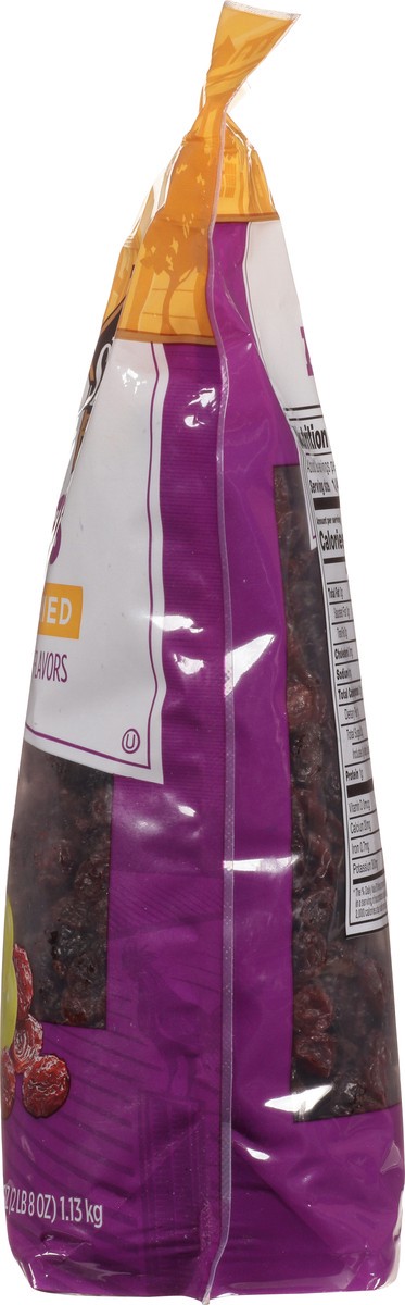 slide 7 of 12, First Street Raisins, 40 oz