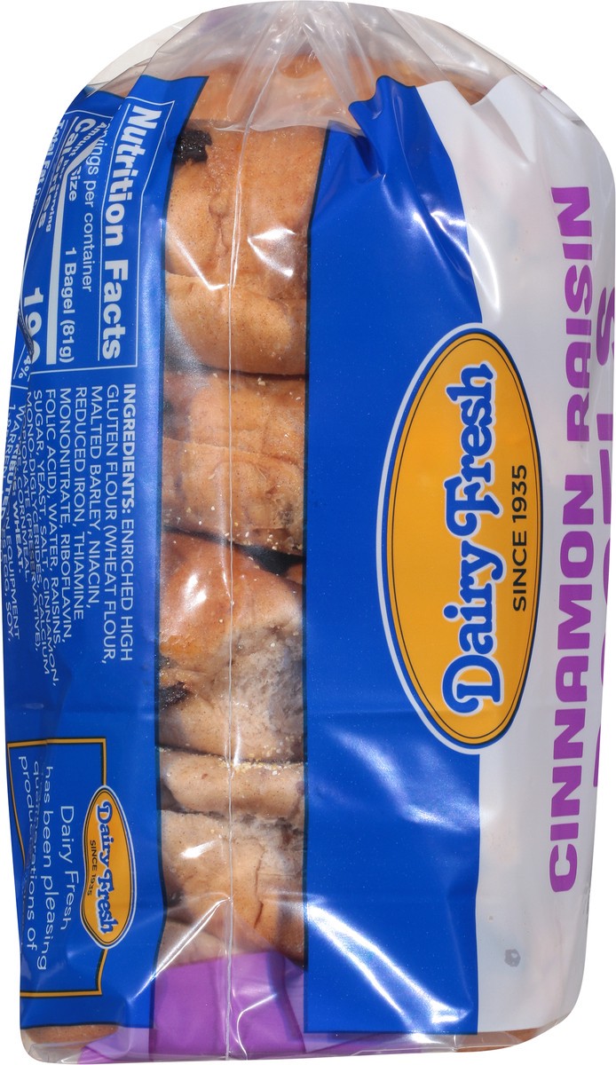 slide 6 of 9, Dairy Fresh Cinnamon Bagels, 14.5 oz