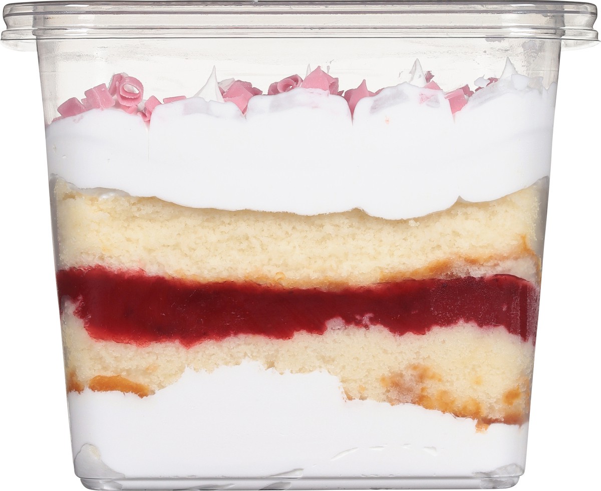 slide 9 of 12, Rich's Strawberry Cake Parfait 22.7 oz, 22.7 oz