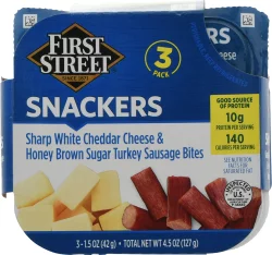First Street Sharp Cheddar Honey Turkey Snacker