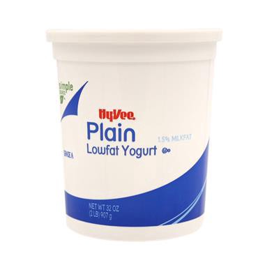 slide 1 of 1, Hy-Vee Lowfat Plain Yogurt, 32 oz