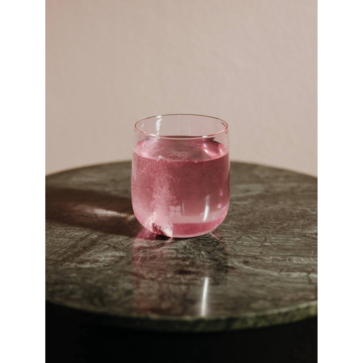 slide 3 of 4, Waterdrop Microdrink Zero Sugar Boost Blackcurrant Vitamin Hydration Cubes 0.85 oz, 0.85 oz