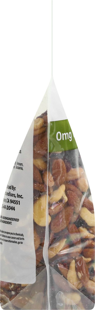 slide 7 of 12, DSD Merchandisers Almond, Cashew & Cranberry Trail Mix 18 oz, 18 oz
