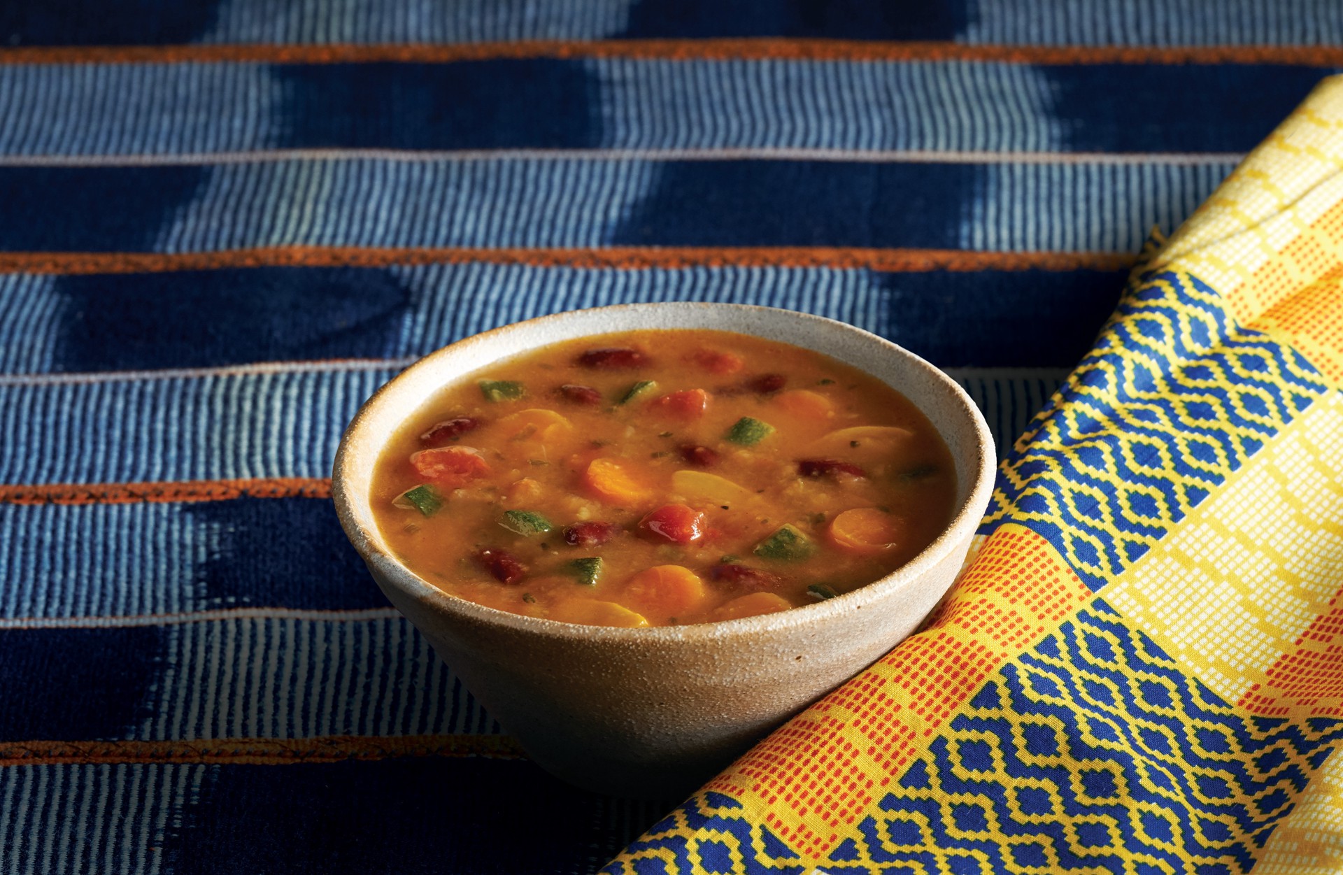 slide 2 of 7, Amy's Organic Red Bean & Vegetable Soups 14.0 oz, 14 oz